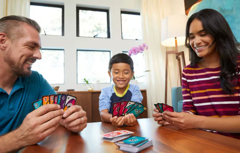 UNO Flip! – Jeu de cartes recto-verso